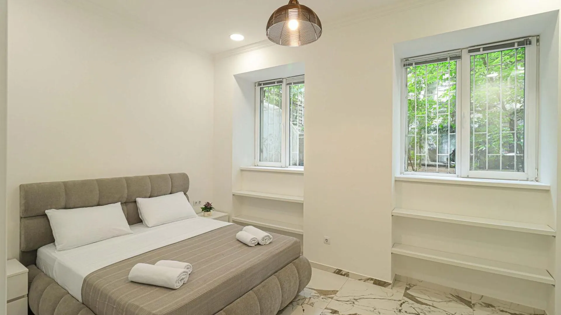 City Center 1Br Apt Comfort & Style - By Wehost Tbilisi 0*,