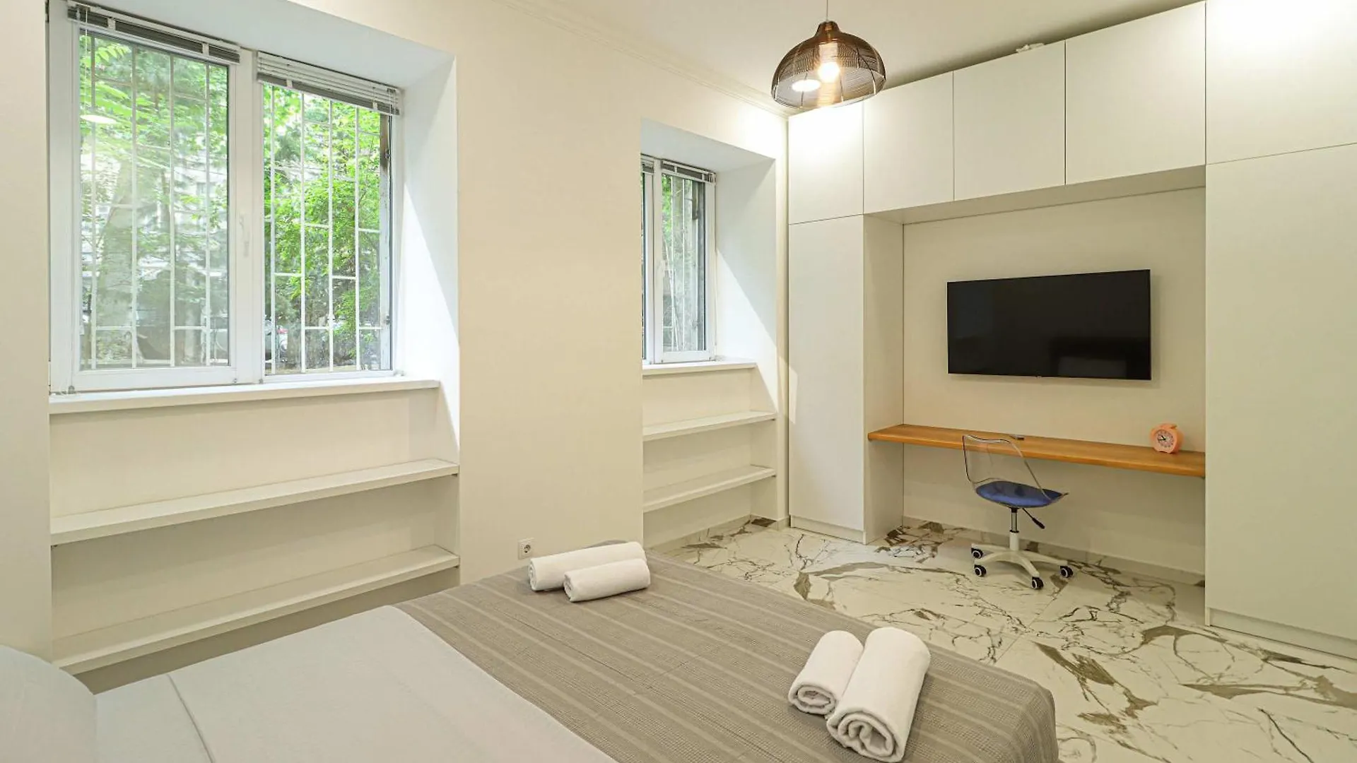 City Center 1Br Apt Comfort & Style - By Wehost Tbilisi Lägenhet